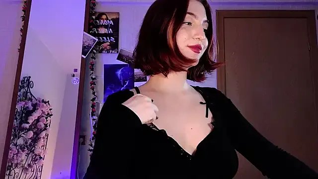 LisaVamp on StripChat