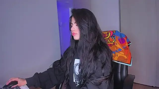 Lisegg_ on StripChat