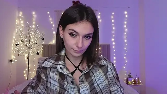 Little_mia__ on StripChat