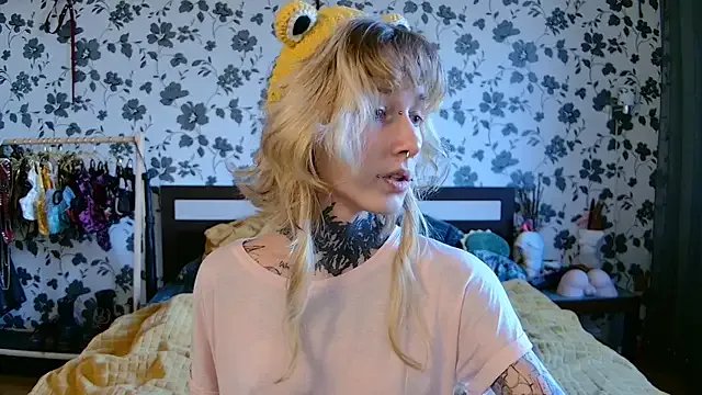 Freechat Littlespacemouse on StripChat