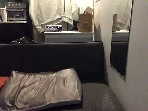 littyleesh1 on StripChat