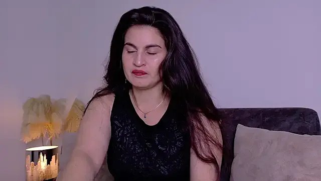 lizdevine on StripChat