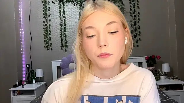 LlsabethHaze on StripChat