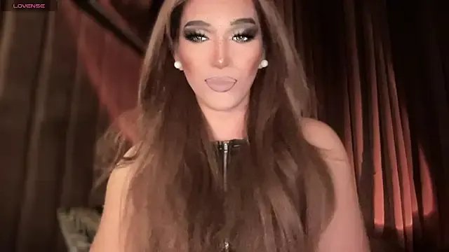 Lo_la_69 on StripChat