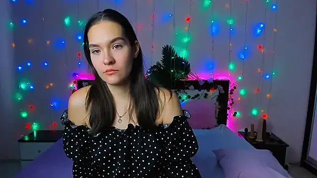 Lola_Doll_x — Sexy tease with my cute feet