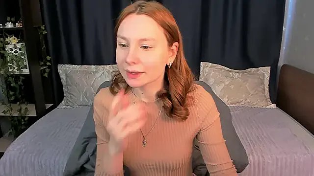 Lola_Raivis_ — show tits in bra