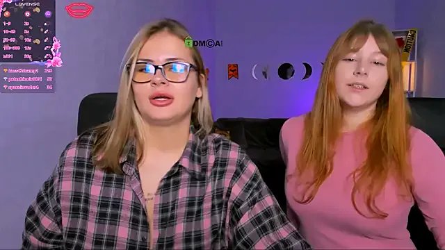 lola_sun12 on StripChat