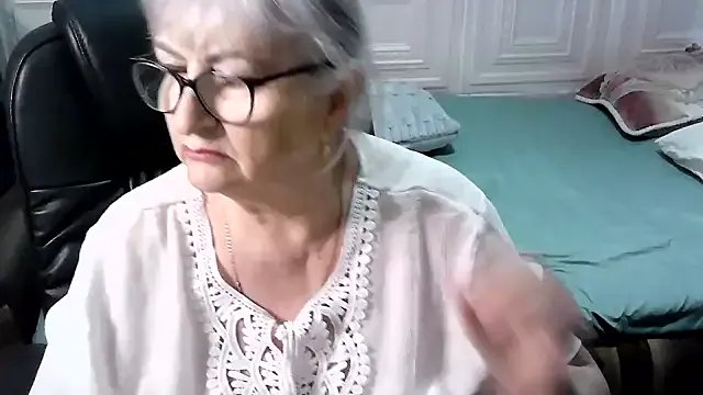 LolkaAlyss — Freechat on StripChat