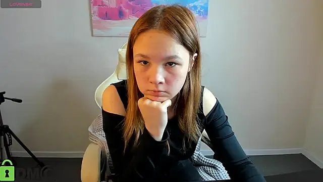 Lori_Blossom on StripChat