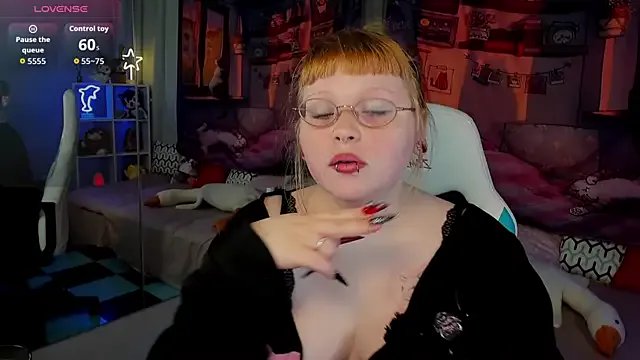 LottieReed on StripChat