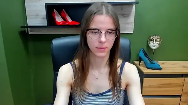 Freechat love_megi on StripChat