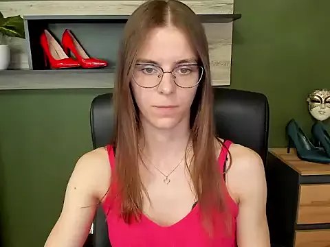 Freechat love_megi on StripChat