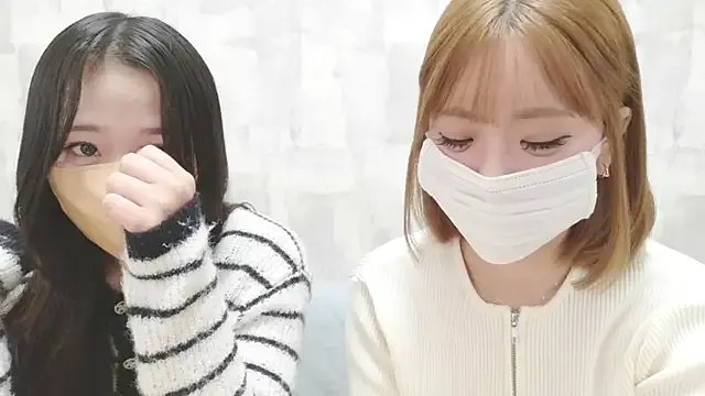 LOVE_MOMO_LOVE on StripChat