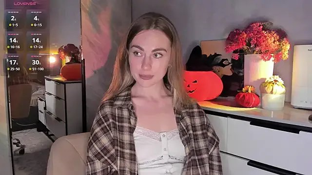 Freechat LoveGameSexx on StripChat
