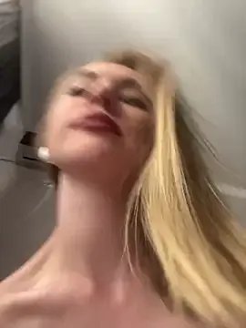 Freechat LoveGameSexx on StripChat