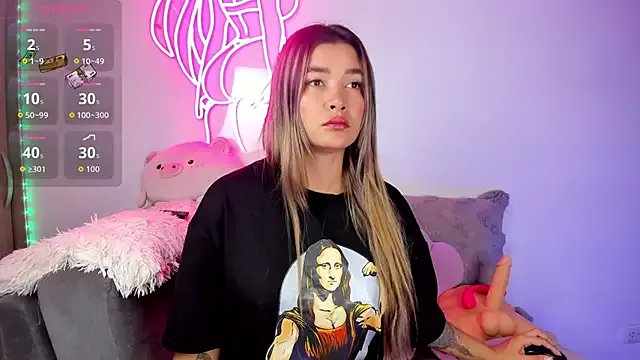 Lovejuana_ on StripChat