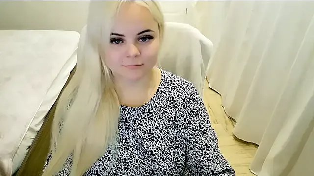 lovely-eyes on StripChat