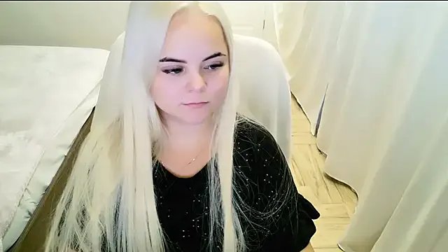 lovely-eyes on StripChat