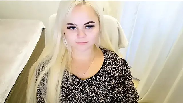 lovely-eyes on StripChat