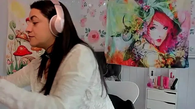 LovelyAzucena on StripChat