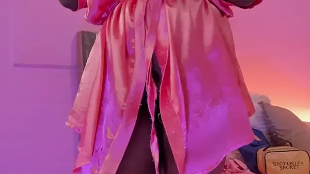 LoveQueen2 on StripChat