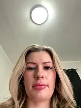 LoveShae_ on StripChat