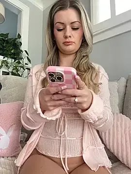 LoveShae_ on StripChat