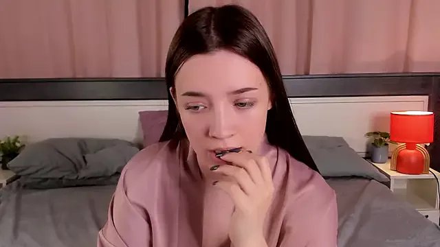 LowOncoming on StripChat