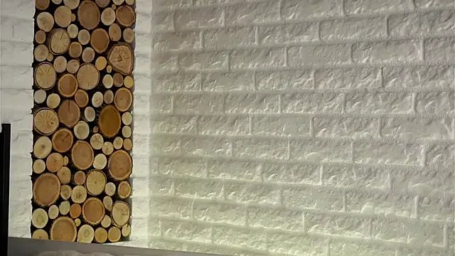 LowOncoming on StripChat