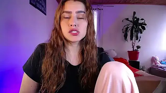 Lu_perez on StripChat