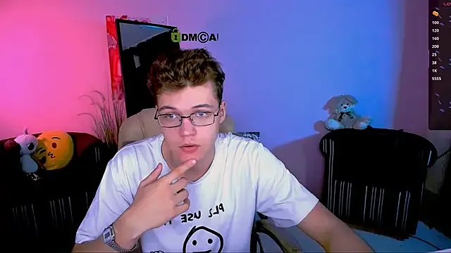 lucas_long_ on StripChat