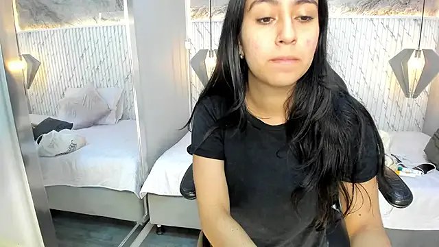 lucelly_15 on StripChat