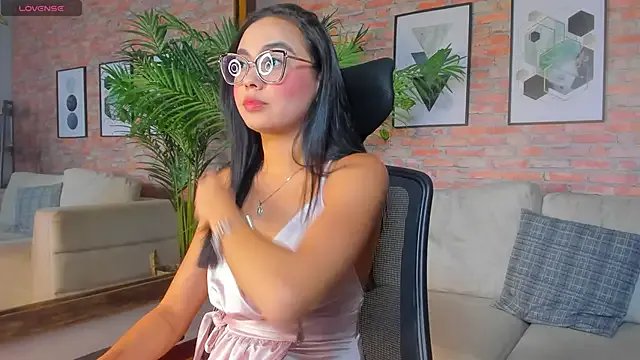 Freechat Lucia_Brown_ on StripChat