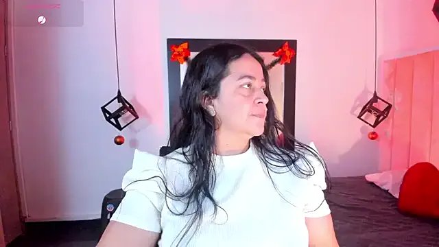 lucia_vonne_ on StripChat