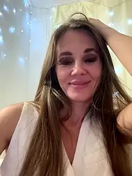 LucieMack on StripChat