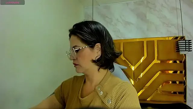 Luciifeer_ on StripChat