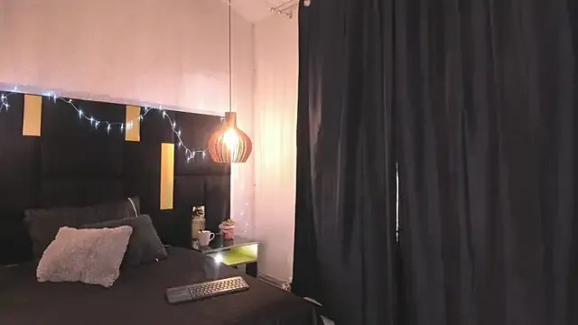 Lucio__Fox on StripChat