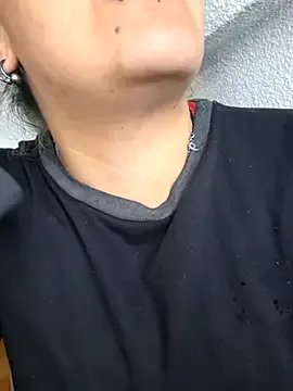 lucky-leah on StripChat