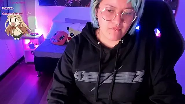 lucky-leah on StripChat