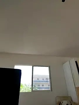 LucyNatural on StripChat