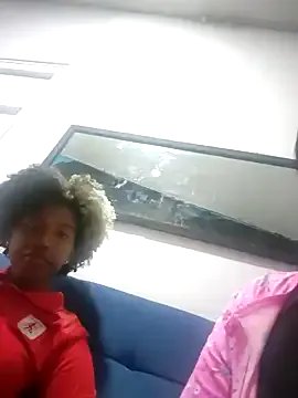 Freechat luisa16xxx on StripChat