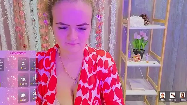 Luisa_Rosee on StripChat