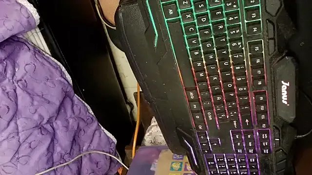 luisahot_9727 on StripChat