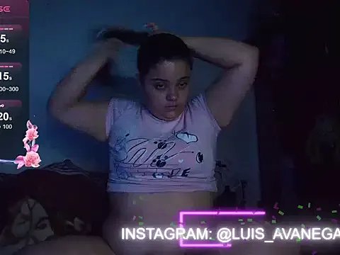 luisahot_9727 on StripChat