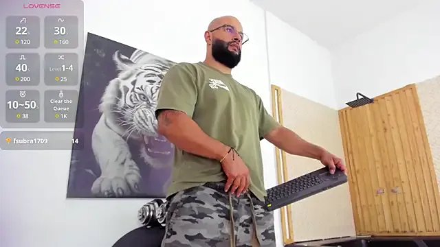 Luke__09 on StripChat