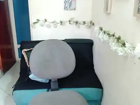 Freechat LuluKiss_ on StripChat