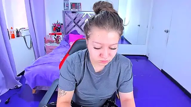 Luna_Analya — gartanta profunda +spank ass