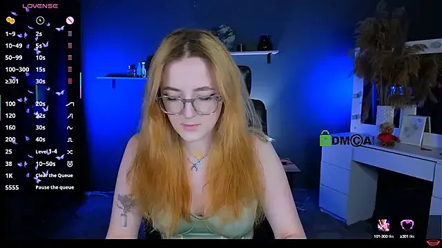 luna_berryy on StripChat