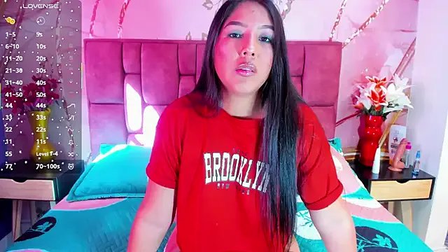 luna_maisonn on StripChat