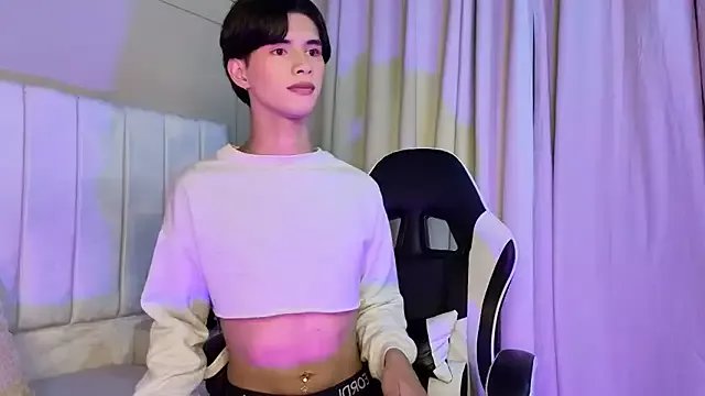 luna_stanford on StripChat